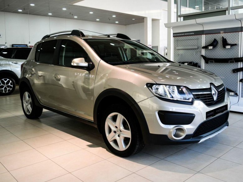 Сандеро степвей 2016