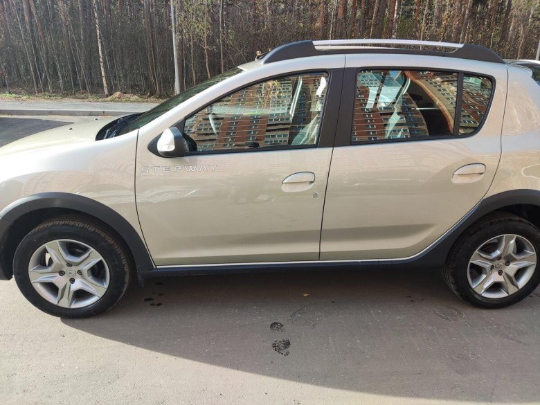 Renault sandero stepway 1
