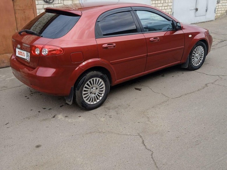 Шевроле лачетти 2011 красная