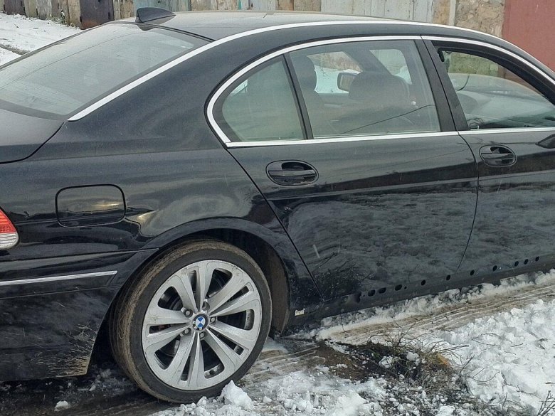 Бмв 760 li 2003 года