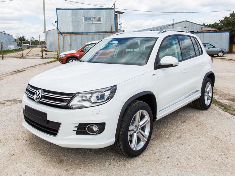 Фольксваген Тигуан 2016 белый
