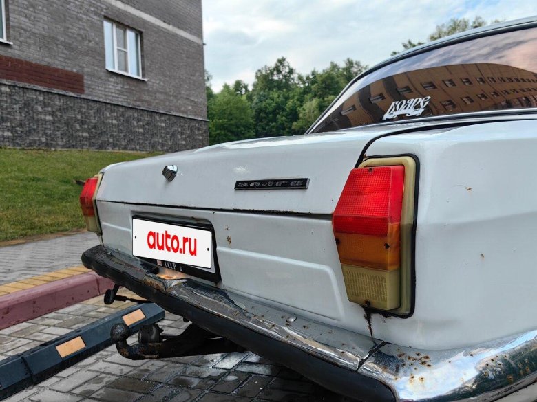 Газ 31029 белая