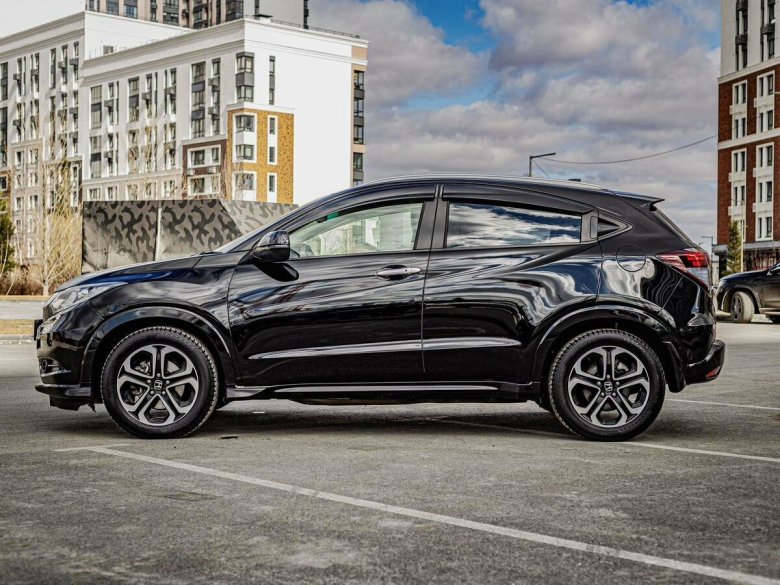 Хонда везель 2017 черная