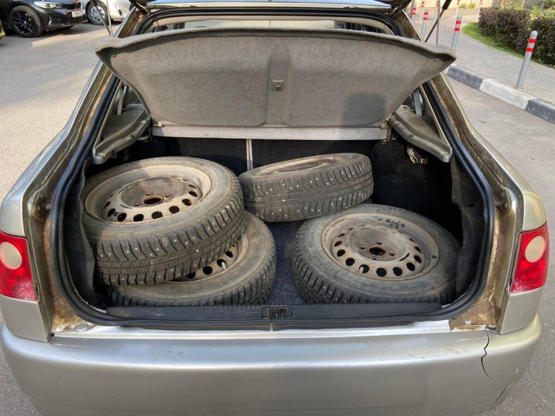 Серая лада приора