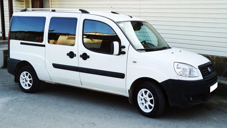 Фиат Добло 2008 белый