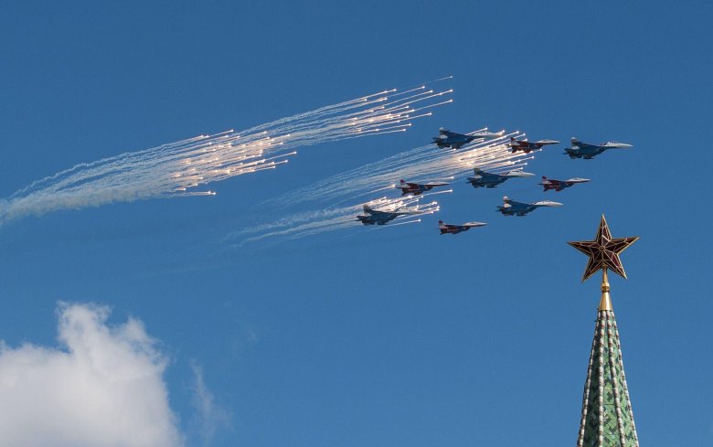 Самолеты на параде
