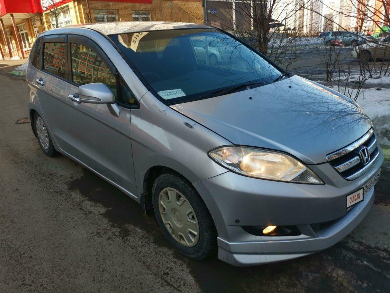 Хонда Эдикс 2004 года