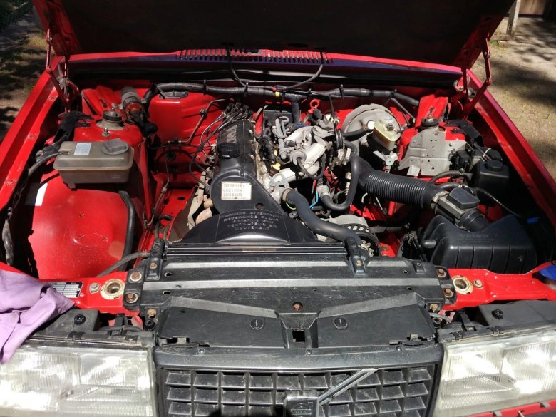 Вольво 940 под капотом