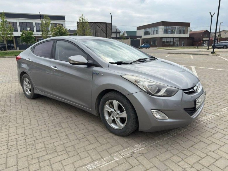 Hyundai elantra gls 2012