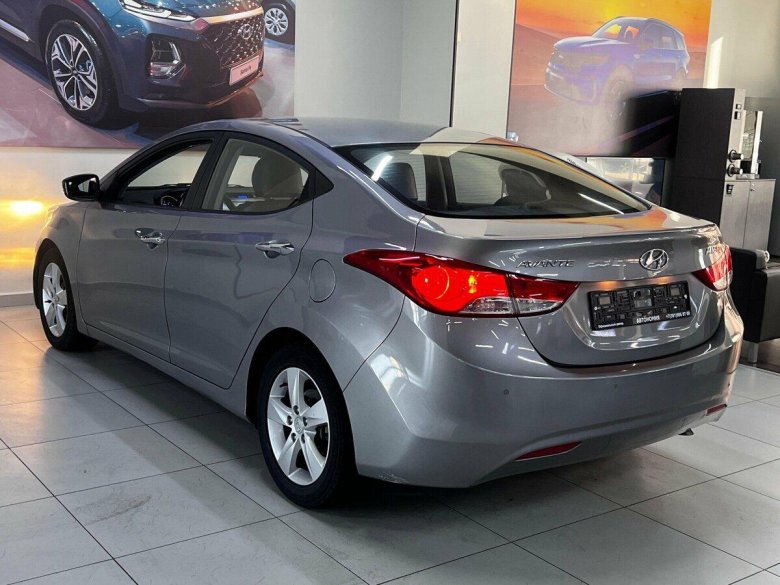 Hyundai Elantra 2011