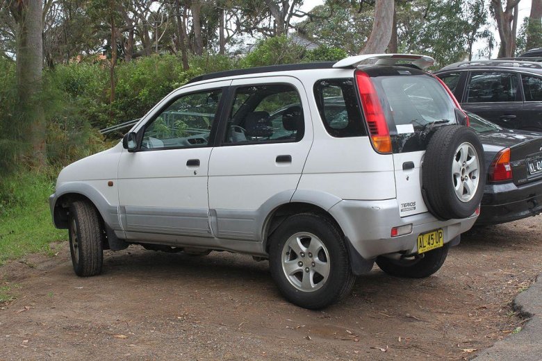 Дайхатсу Териос j100