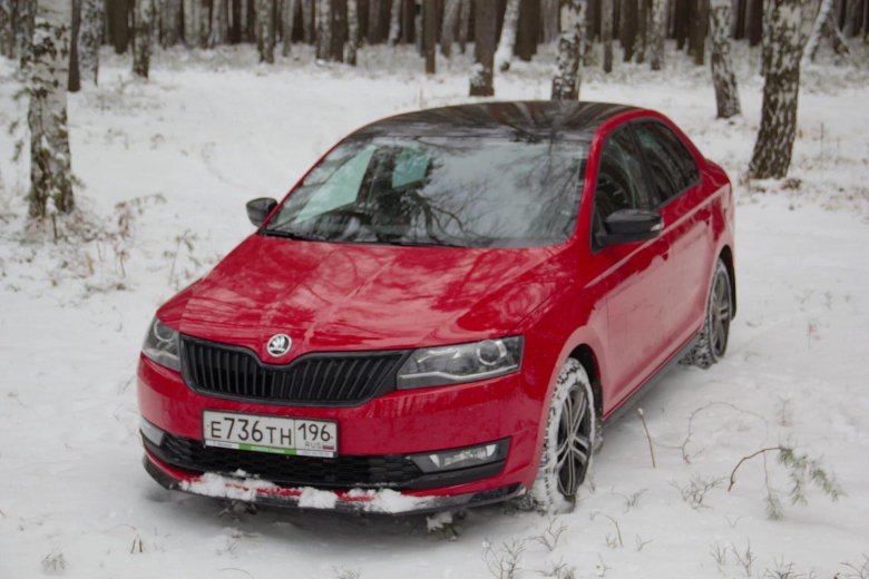 Skoda Rapid 2021 красный