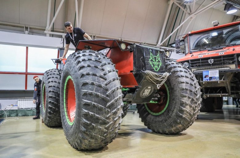 Снегоболотоход феникс