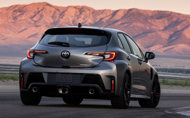 Тойота хот хетч 3 цилиндра