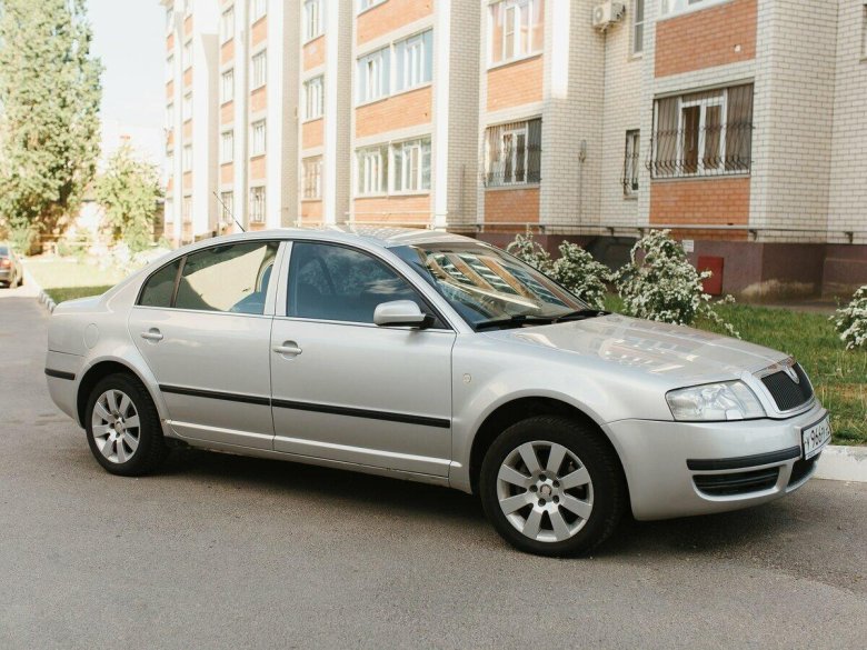 Шкода Суперб 2005 года