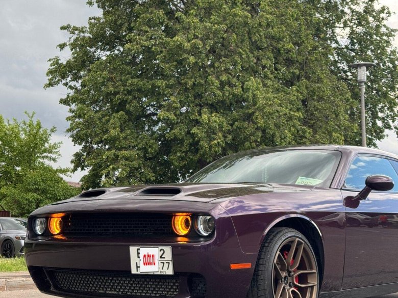 Dodge challenger iii