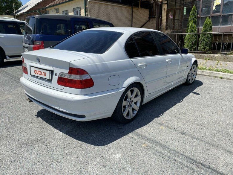 BMW 325 2003