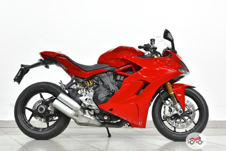 Honda VFR 1200 красный