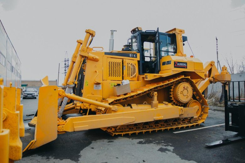 Бульдозер гусеничный