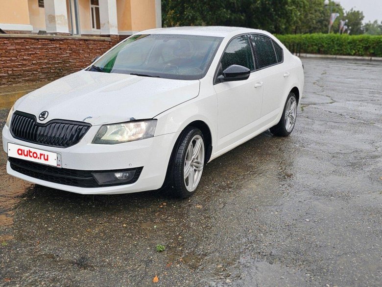 Шкода октавия 2015 белая