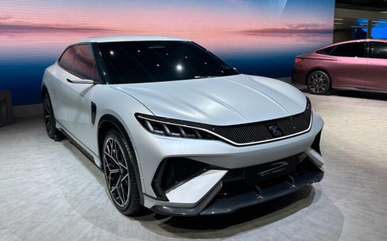 Китайская машина 2024