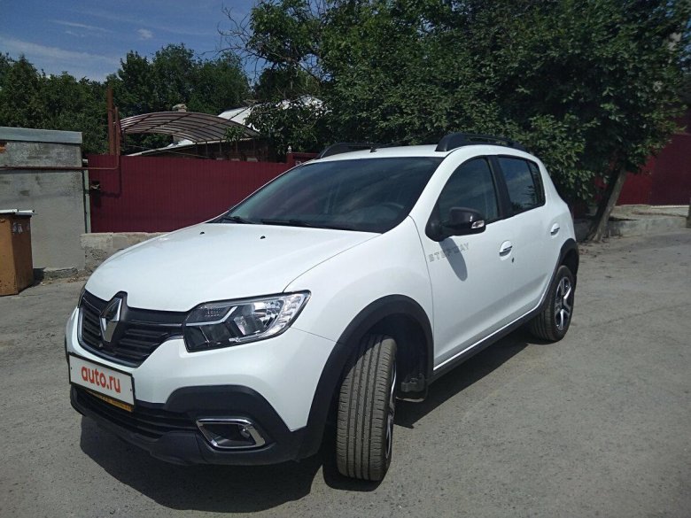 Renault Sandero Stepway белый