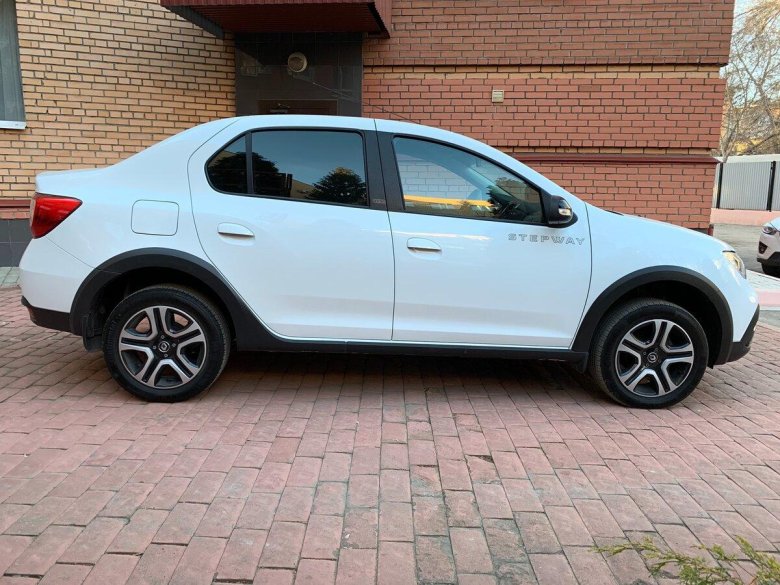 Рено Логан степвей 2019