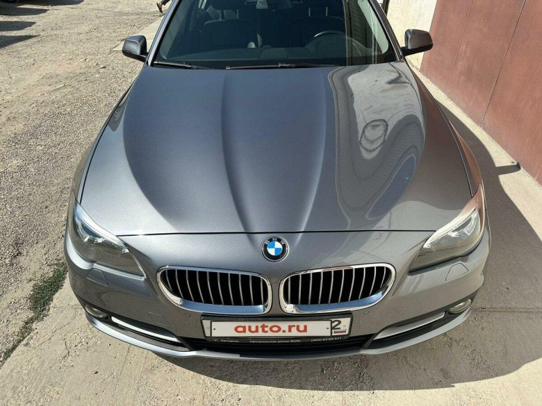 Серая бмв
