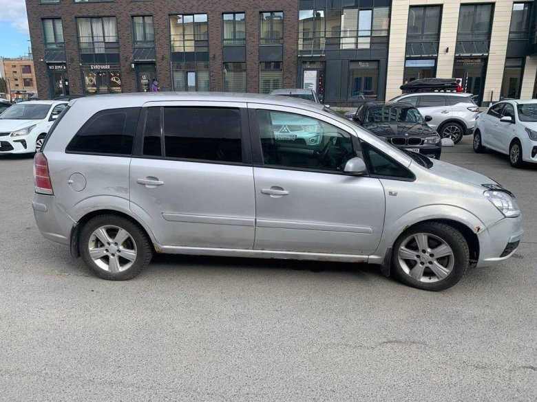 Опель зафира b