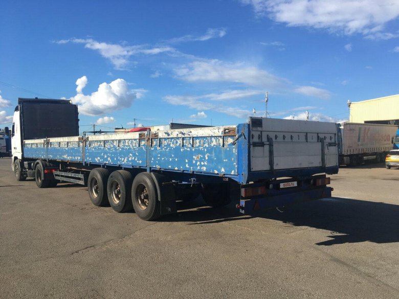 Бортовой полуприцеп шаланда