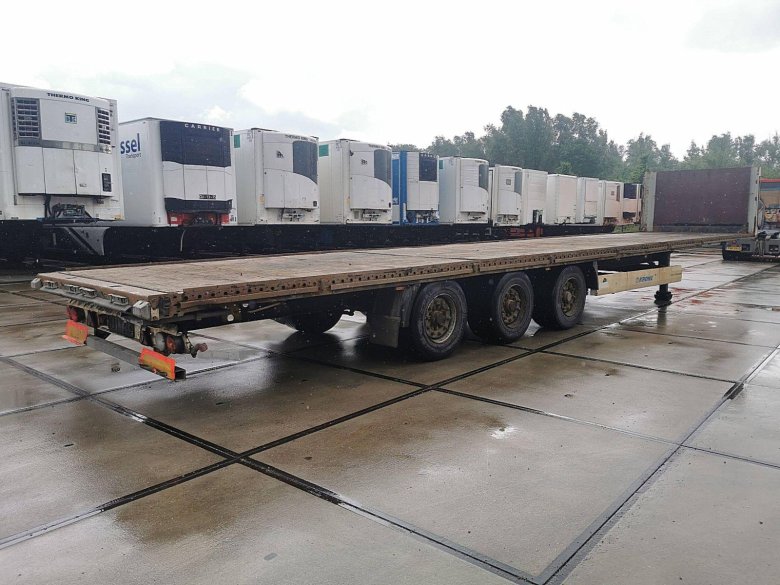 Полуприцеп Krone SD