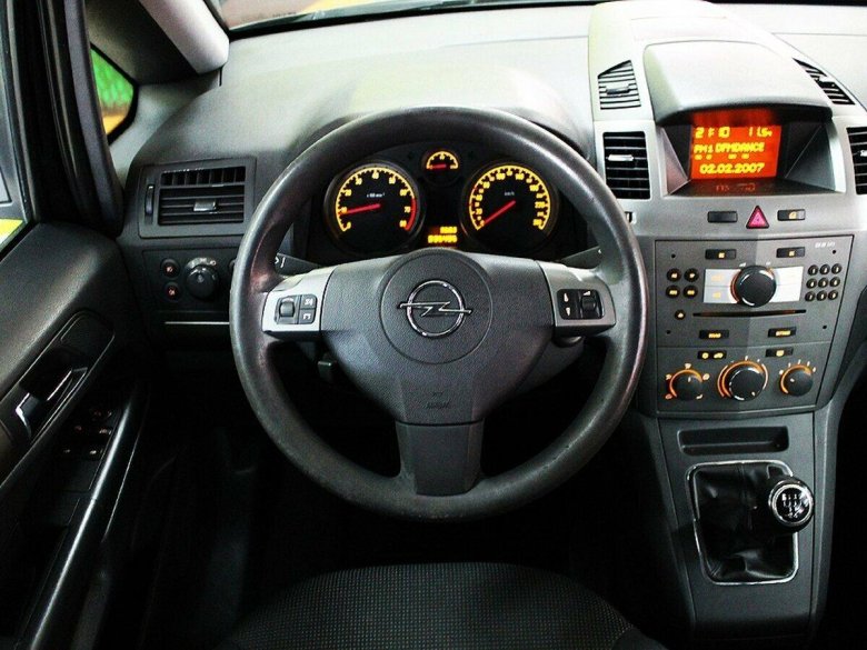 Opel Zafira 2007 салон
