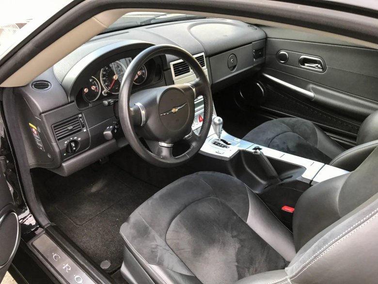 Chrysler Crossfire салон