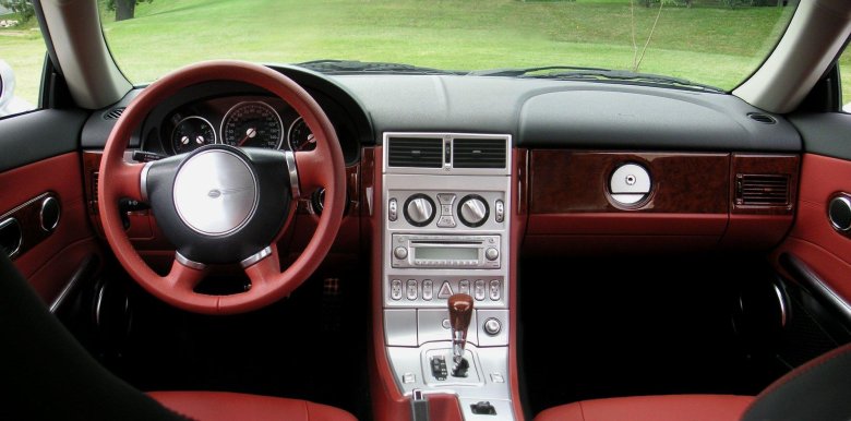 Крайслер кроссфаер салон