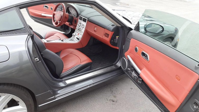 Крайслер Кроссфайр салон