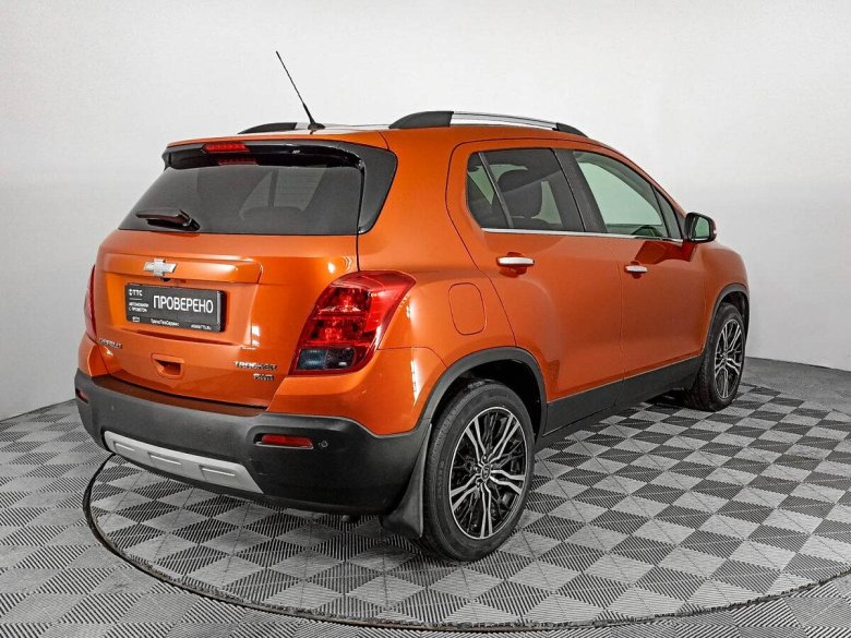 Шевроле трекер 2015