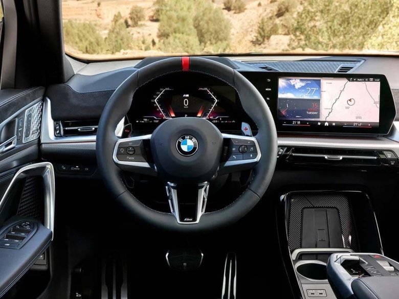 BMW 320 2024 Interior