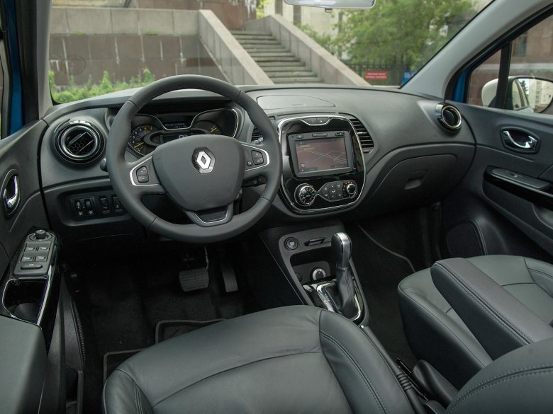 Рено Каптур салон