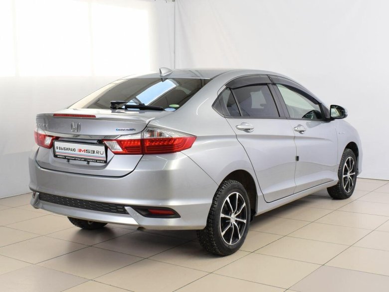 Серая хонда