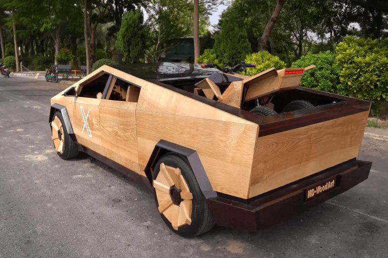 Деревянная Тесла