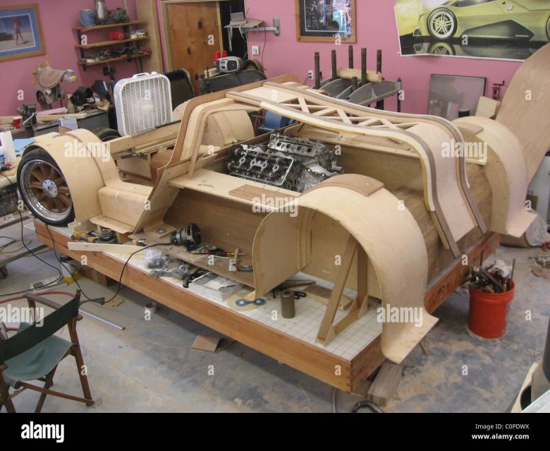 Деревянный автомобиль