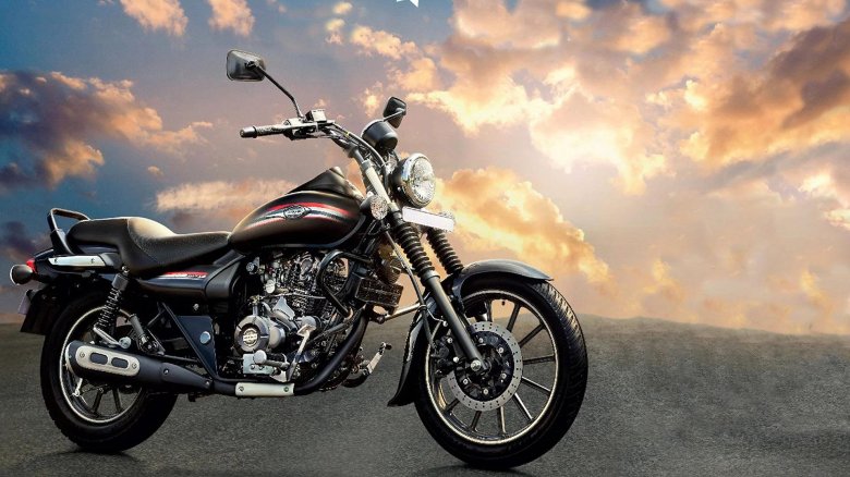 Баджадж Авенджер 220