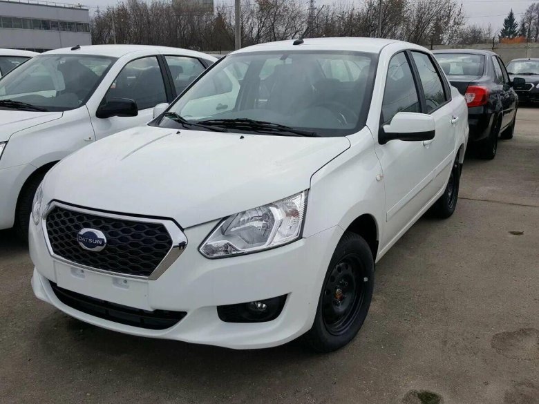 Белый Датсун он до