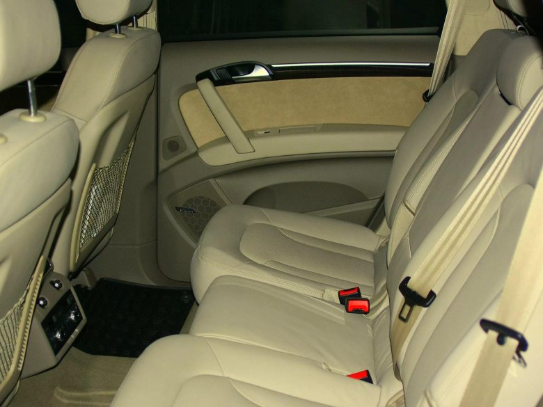 Audi q7 цвета салона