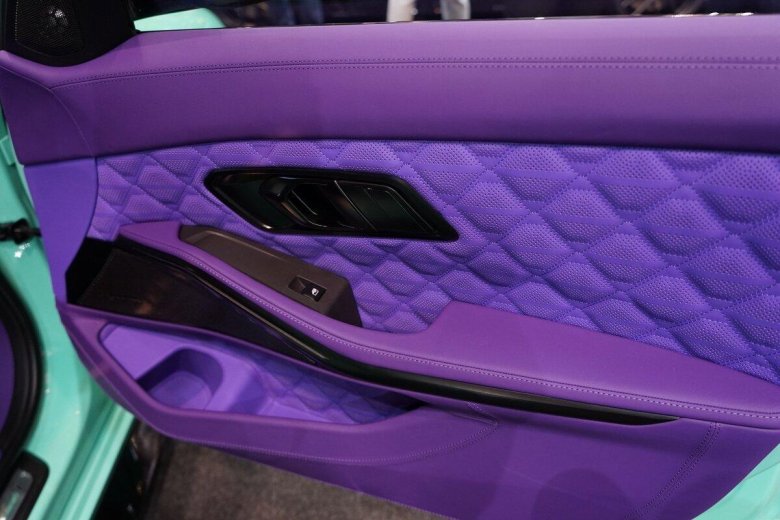 Фиолетовый салон