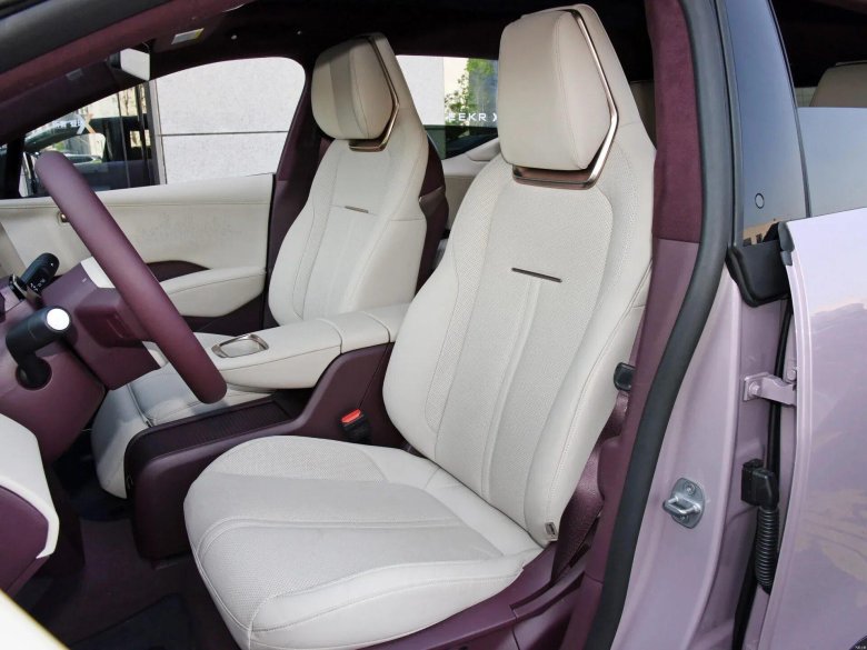 Zeekr 001 2024 салон Светы