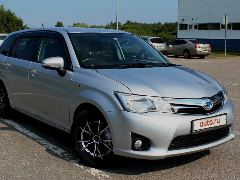 Toyota Corolla Fielder 2014