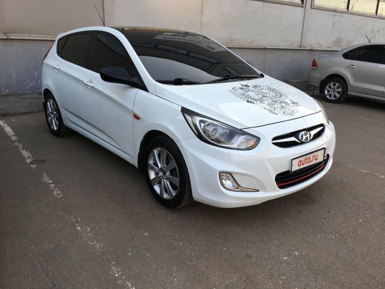 Hyundai Solaris 2012 хэтчбек
