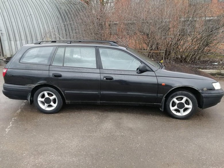 Тойота Карина е 1995 универсал