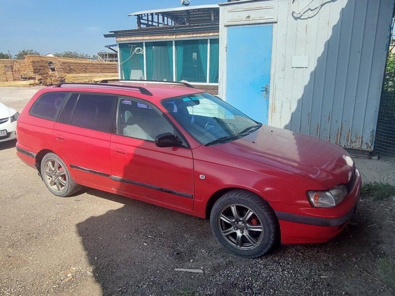 Тойота карина е универсал